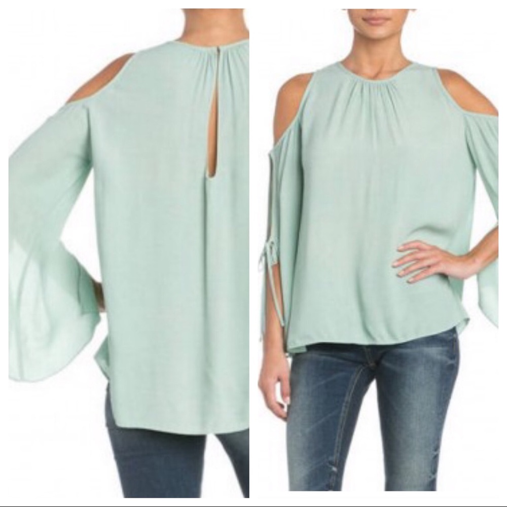 S Miss Me Bell Sleeve Cold Shoulder Top Sage EUC - Picture 2 of 5